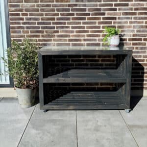 Arbejdsbord af Brede traller | Sortbejdset | 137 cm / Med Topplade